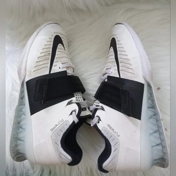 Nike Women's Romaleos 3 'Black/White Athletic Shoes Size 6 US - Picture 6 of 16